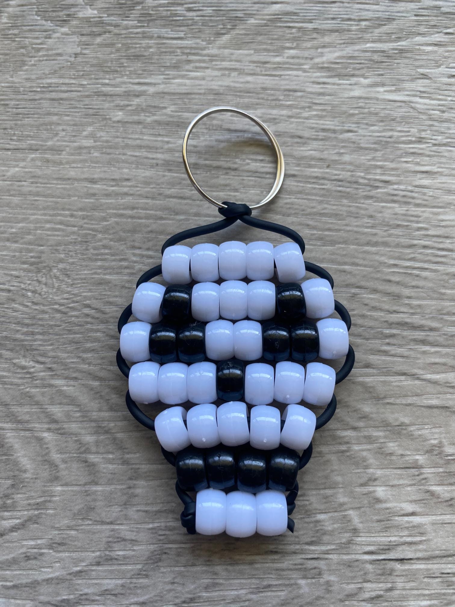 Skull Pony Bead Keychain How-To (Easy to Make)